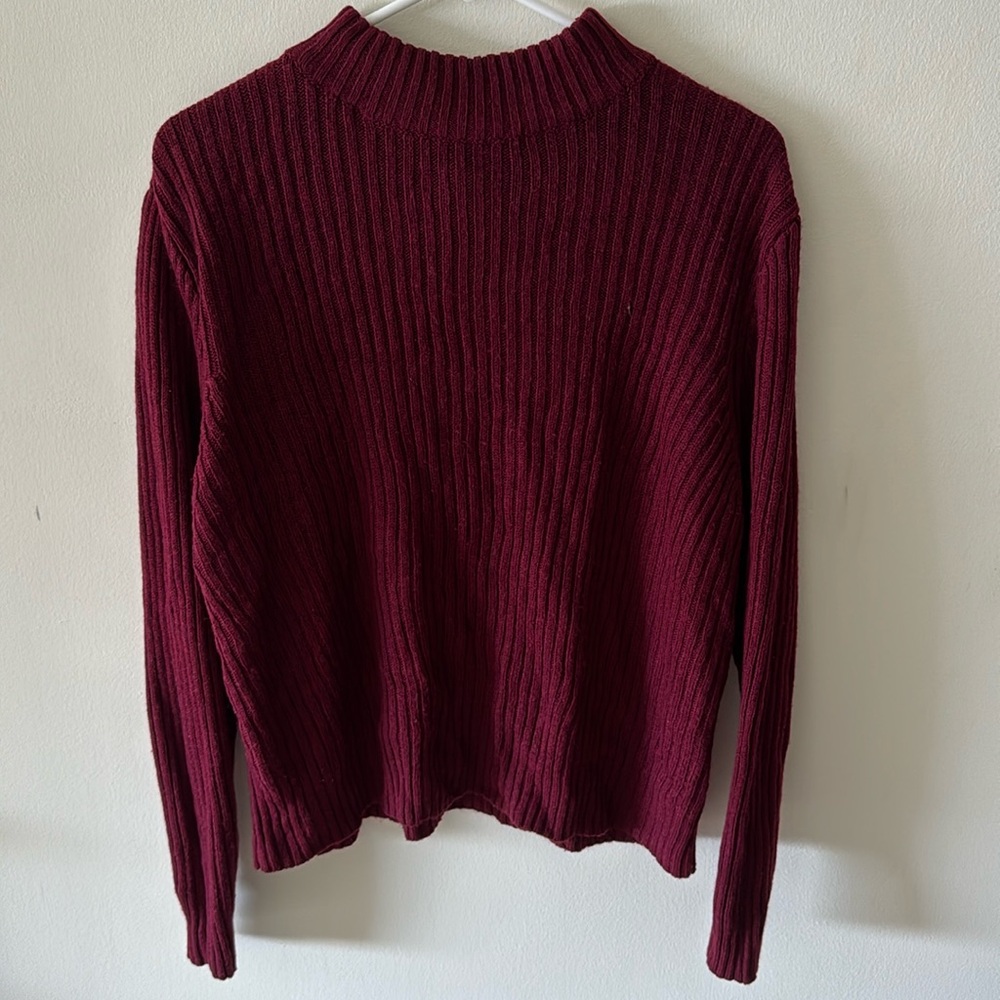 H&M burgundy red sweater